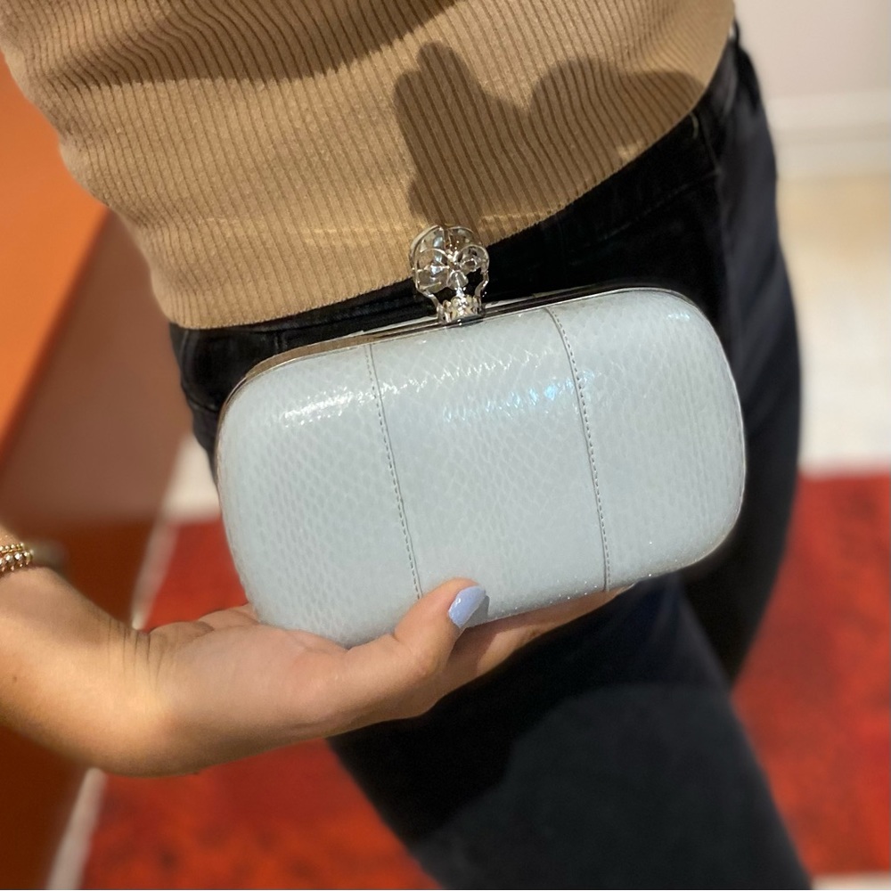 Alexander McQueen clutch - Picture 5 of 5